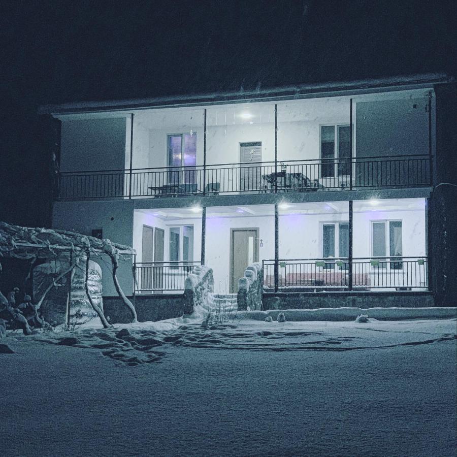 Hotel White House In Bordschomi Exterior foto